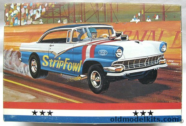 AMT 1/25 1956 Ford Hardtop - 3 in 1 - Stock / Custom / Racing, T271 plastic model kit